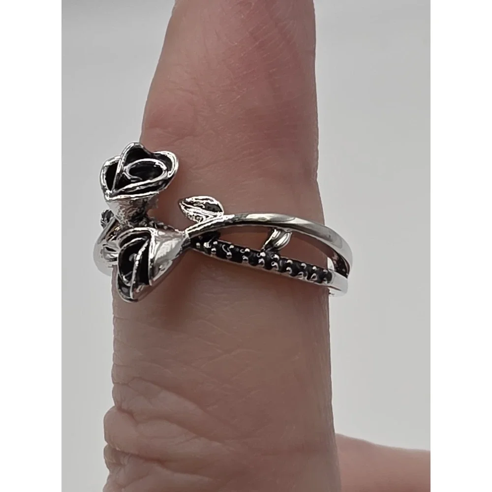 Double Rose Silvertone Ring Size 7